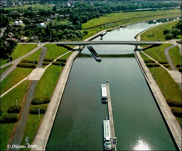 Zicht op het nieuwe kannal van op de lifttoren