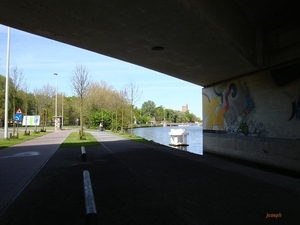 Foto  122  Sous les ponts de Bruges...