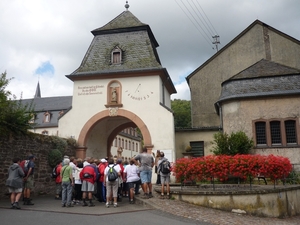 09.08.28.INGANG KLOSTER THOMAS