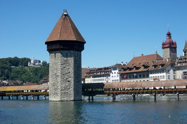 Luzern Kapellbrcke en Wasserturm