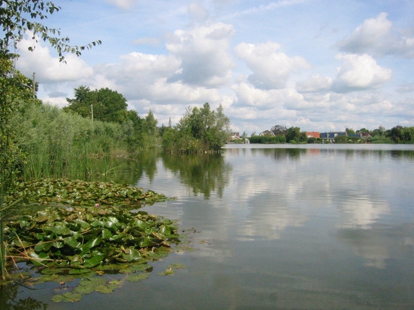 Het uitzicht vanop het terras van caf 