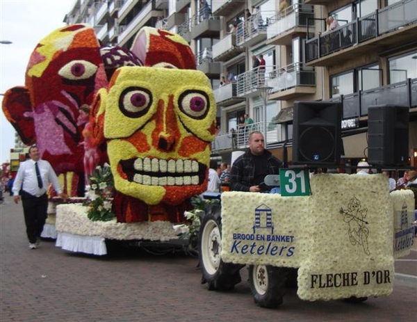 Praalwagen: Krperwelten...
