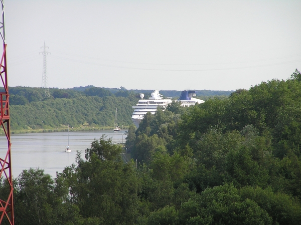 2006-07-03  BURCHT D 145