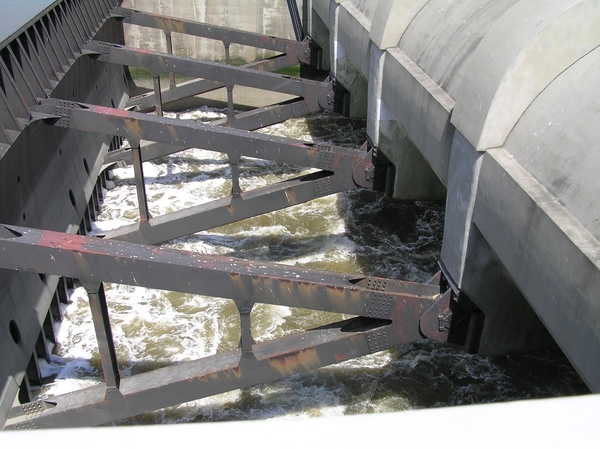 2006-07-03  BURCHT D 162