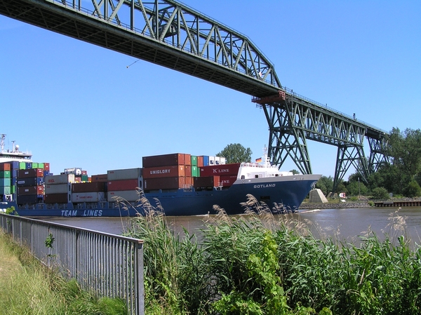 2006-07-03  BURCHT D 211