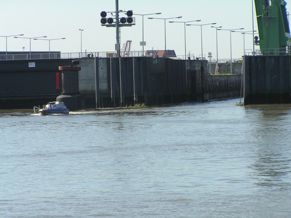 2006-07-03  BURCHT D 225