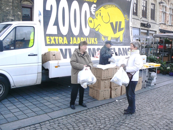 Andrea, Markt, Veurne, Campagne, Partij, Vlaams Belang, Spaarpot