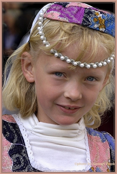 sized_sized_DSC13540a st guidoprocessie