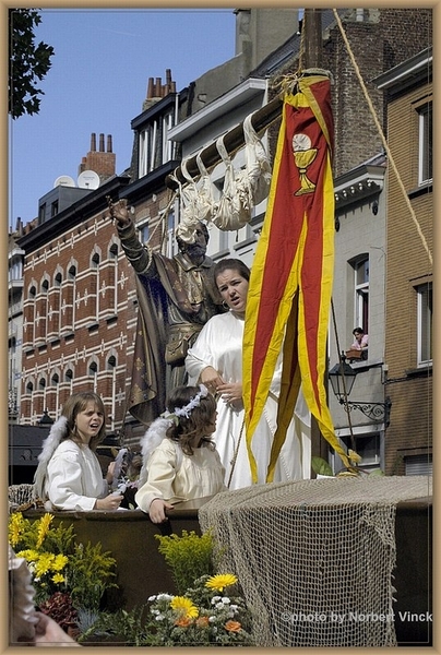 sized_sized_DSC13551a st guidoprocessie