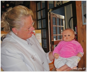 Barbara, de moeder van al deze levens echte poppenkinderen