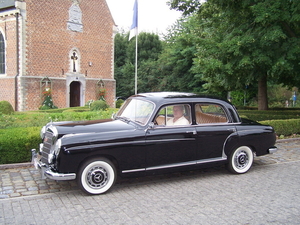 HELSHOVEN bloesemtochten per oldtimer  25   2 uur  4 pers.