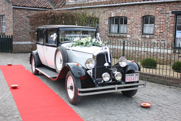 WATERHOEK bruidswagens, koetsen & paarden 0475774371
