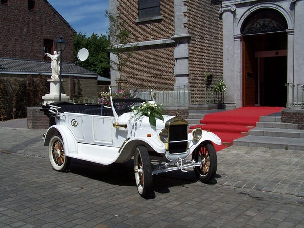 TIELT WINGE  OLDTIMERS TE HUUR BRUIDSWAGENS