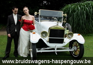 trouwen in Pajottenland in een oldtimer