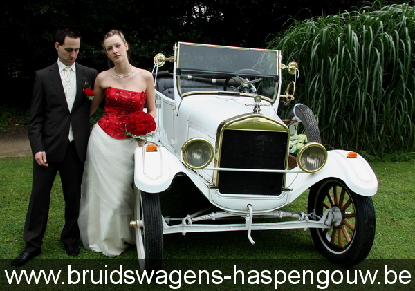 trouwen in Pajottenland in een oldtimer