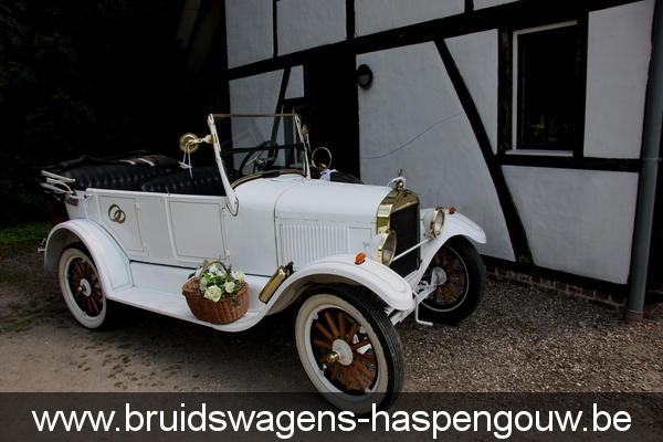 BOKRIJK  Ford  T  1926 bruidswagen