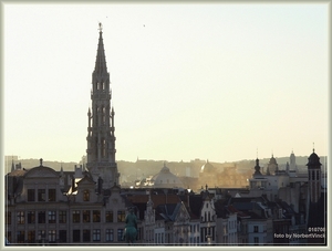sized_P1760595a schemering boven brussel