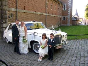 TONGEREN bruidswagens ceremoniewagens oldtimers