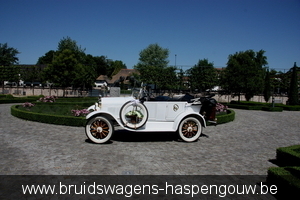 OLDTIMERS bruidswagens ceremoniewagens  MAASEIK