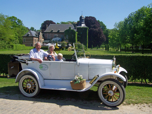 OLDTIMERS VERHUUR AANBOD bruidswagens