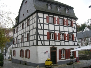 050