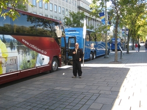 Onze chauffeur Bruno.