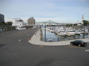 De brug die het eiland verbindt met het vasteland