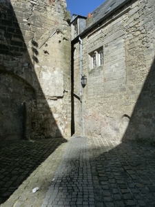 2009_08_23 011 Laon - steegje