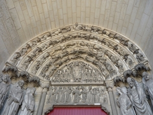 2009_08_23 016 Laon - kathedraal voorportaal