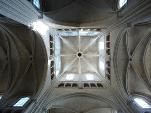 2009_08_23 053 Laon - kathedraal binnen