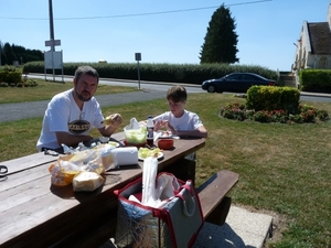 2009_08_23 072 Cerny-en-Laonnois (Chemin des Dames)- picknick - B