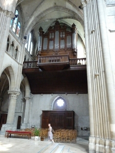 2009_08_24 082 Epernay - kerk - Mieke