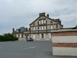 2009_08_24 092 Epernay - parking champagne De Castellane