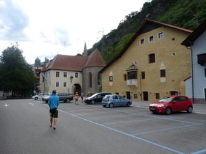 2009_07_08 024 Klausen (Chiusa) - parking, gebouwen - Otto, Mieke