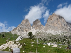 2009_07_09 001 Sellajoch (Passo Sella) - uitzicht rotsen