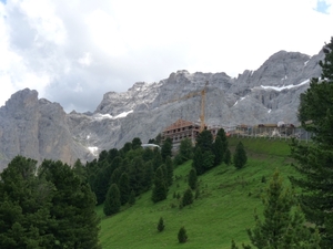 2009_07_09 031 Sellajoch (Passo Sella) - uitzicht skilift nieuwe 