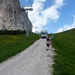 2009_07_09 037 Sellajoch (Passo Sella) - Mieke, Benno, Otto wande