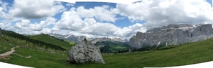 2009_07_09 053CDE-pano Sellajoch (Passo Sella) - uitzicht, specia