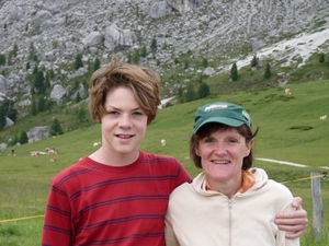 2009_07_10 005 Würzjoch (Passo delle Erbe) - Mieke, Benno close 