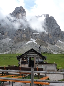 2009_07_10 010 Würzjoch (Passo delle Erbe) - uitzicht rotsen, hu