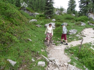 2009_07_10 022 Würzjoch (Passo delle Erbe) - Mieke, Benno wandel