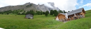 2009_07_10 035ABC-pano Würzjoch (Passo delle Erbe) - uitzicht va