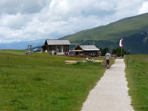 2009_07_10 052 Würzjoch (Passo delle Erbe) - Fornella hut, Mieke