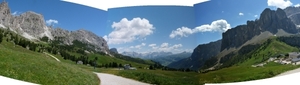 2009_07_13 008ABC-pano Grödnerjoch (Passo Gardena) - rotsen, val