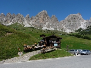 2009_07_13 038 Grödnerjoch (Passo Gardena) - souvenirstalletje