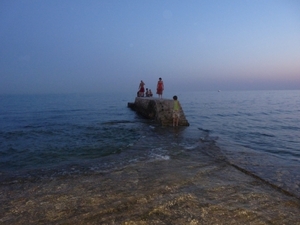 2009_07_21 007 Novigrad - zee avond - Mieke en Benno