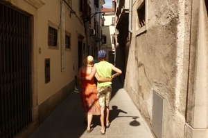 2009_07_22 006 Koper - straatje - Benno, Mieke