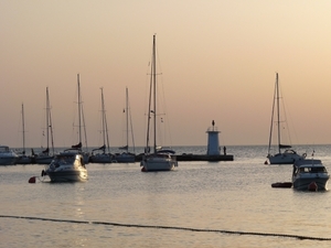 2009_07_23 102 Novigrad - zonsondergang en boten