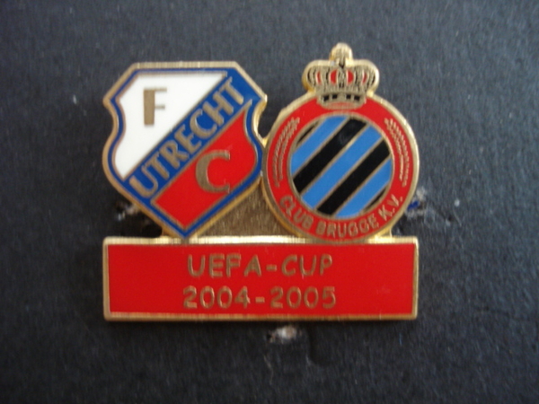 Pins UEFA 2004-05.7