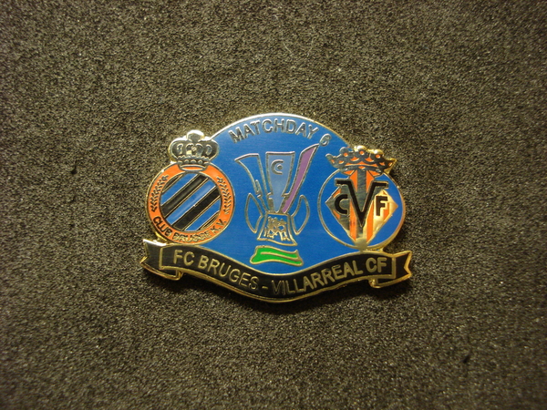 Pins UEFA 2010-11.5